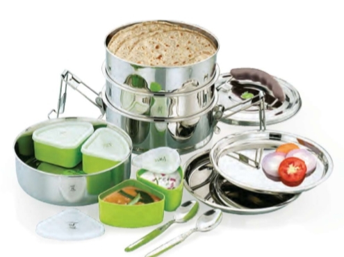 Round travelling set